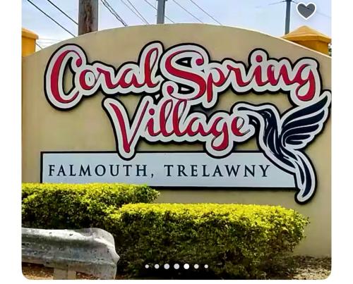 2 Love Birds Abode 3 Minutes to Beach in Corral Spring