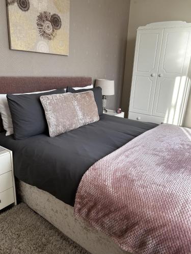 Deluxe King Room image 4