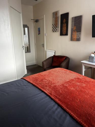 Standard Double Room image 7