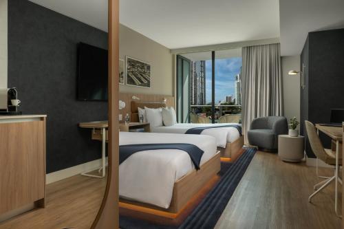 2 double beds