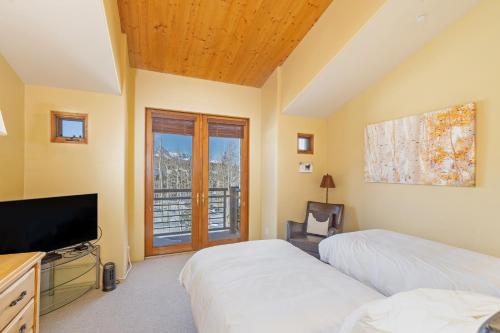 Granita 303 by Exceptional Stays detail