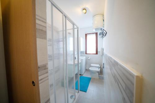 Shower, Apartment in the greenery near the Cinque Terre in Carro (La Spezia)
