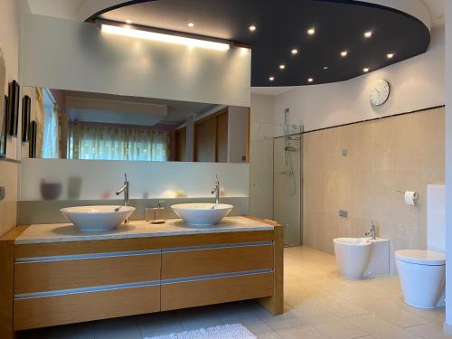 Kakumäe Raba Villa - puhkemaja basseiniga Tallinnas Kakumäe Raba Villa - puhkemaja basseiniga Tallinnas