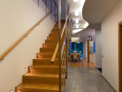 Kakumäe Raba Villa - puhkemaja basseiniga Tallinnas Kakumäe Raba Villa - puhkemaja basseiniga Tallinnas