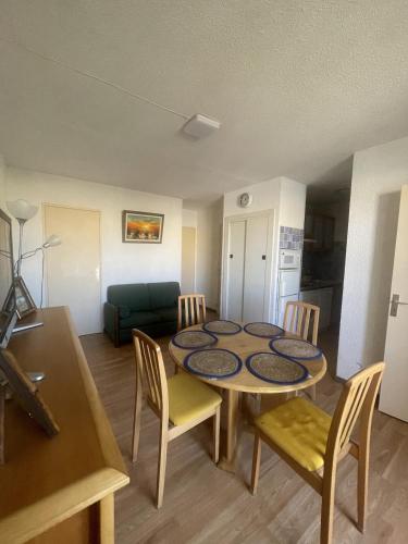 Appartement T3 2ème étage (Appartement T3 2eme etage) in Сеньос