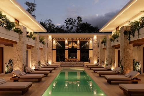 Hacienda Babylon - Villa 9 rooms 10 pools Gym & Sauna, Tulum