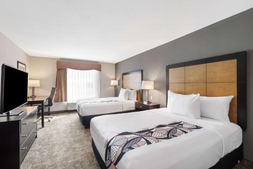 Best Western Inn & Suites - Midway Airport in Burbank, USA
