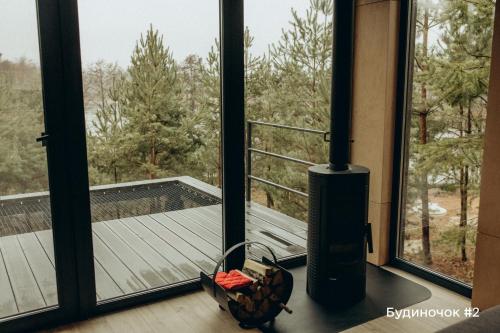 Balkons/terase, Будиночки для відпочинку ТРОХИ ДАЛІ in Rokytne