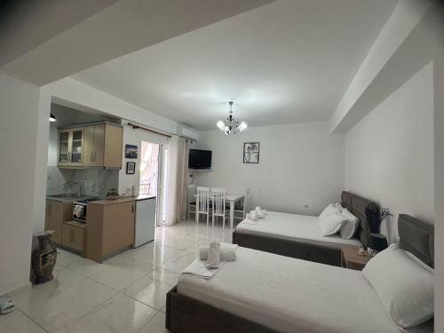 One-Bedroom Apartment image 3