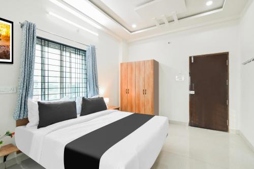 Super Townhouse Kokapet Formerly Aarian Tej Nilayam in Hyderabad