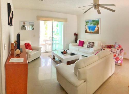 Depa de Dos recamaras en ACAPULCO DIAMANTE frente ARENA GNP in Puerto Marques