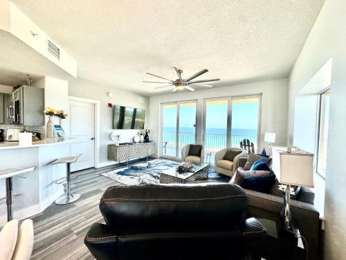 Calypso 3-2112 by Emerald Coast Retreats