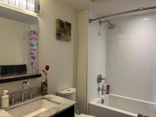 Richmond Center near skytrain 2B2B