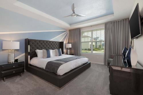 Mega Villa Near Disney with Gamer BR, Theater, Pool