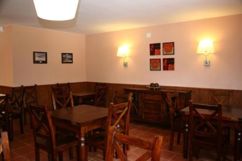 Hostal Rural los Alisos in Navalonguilla