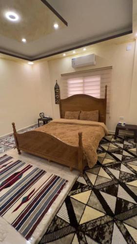 Indiana Jones Home Stay in ปีตรา