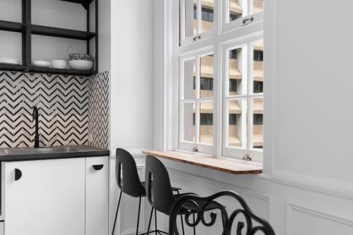 One-Bedroom Premium Apartment image 4