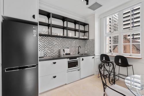 One-Bedroom Premium Apartment image 9