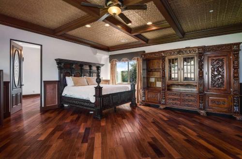 Keys Creek Villa, 50 acres, pool, theater, sports and seclusion