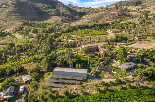 Keys Creek Villa, 50 acres, pool, theater, sports and seclusion