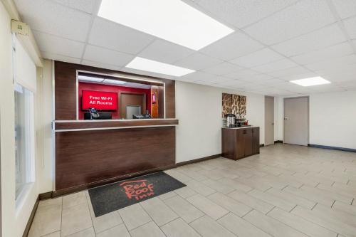 大堂, 紅屋頂酒店 - 斯特勞茲堡 (Red Roof Inn Stroudsburg) in 斯特勞茲堡