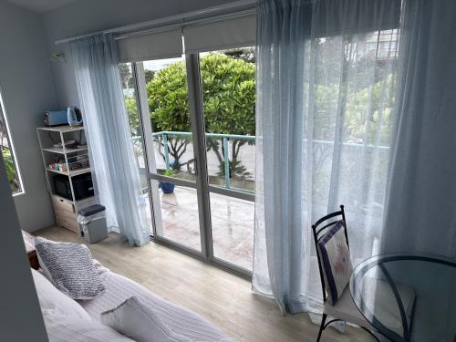 Studio 51 - just 30 seconds to the beach in Waikanae