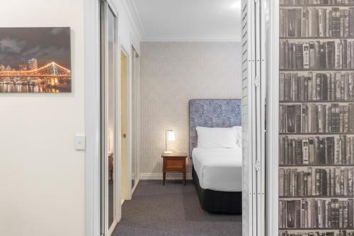 Superior One-Bedroom Apartment image 10