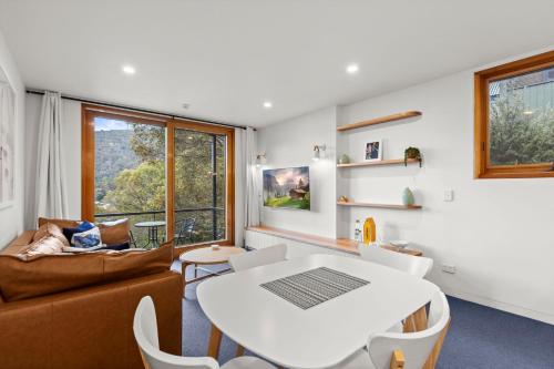 Knickerbocker B, Thredbo (photo 3)