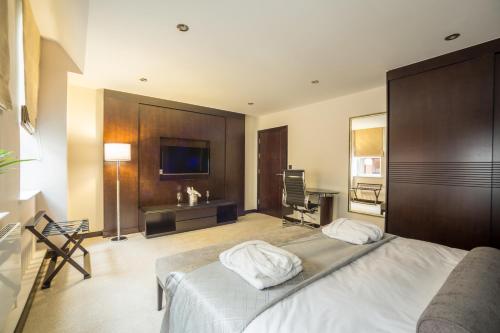 Mansio Suites The Headrow - image 12
