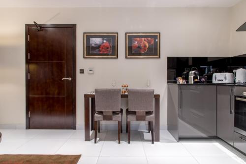 Mansio Suites The Headrow - image 4