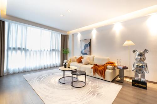 Sunny-Abode View the landmark of Lujiazui 3bedroom near Xintiandi and People's Square &200m to Subway, Shanghai (foto 10)