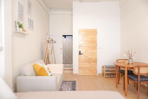 Buddy House in Chinatown - Private Rooms Walk to MRT, Bangkok (photo 5)