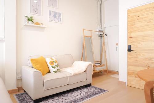 Buddy House in Chinatown - Private Rooms Walk to MRT, Bangkok (photo 8)