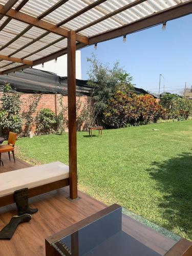 Sunny refuge with large gardens in Cieneguilla