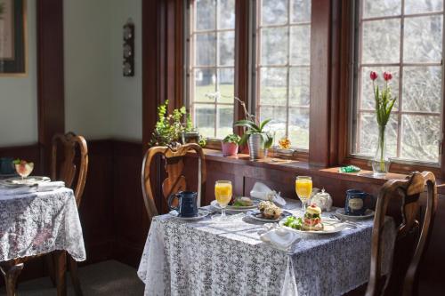 Isaiah Jones Homestead Bed and Breakfast in Sandwich