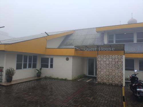 Exterior view, Mamifokobo Guest House near Mandalawangi Cibodas Camping Ground