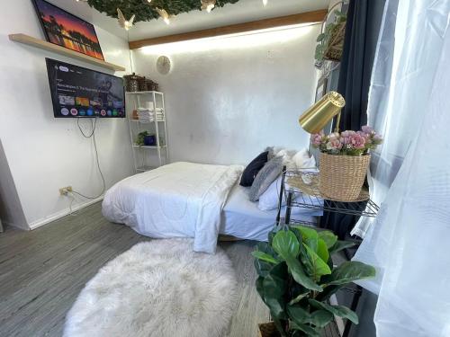Stylish unit in Ortigas near podium & holiday inn, Manila