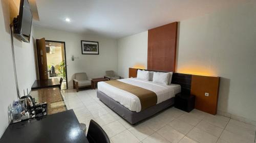 LPP Convention Hotel Yogyakarta - Tap to explore photos