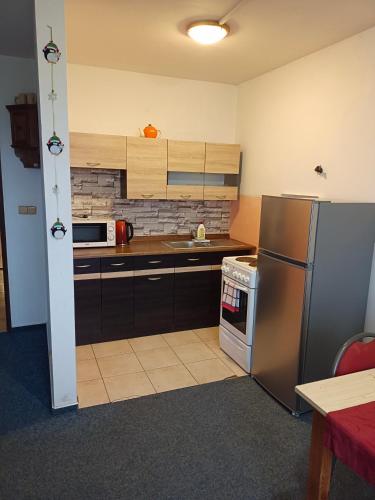 virtuve, Apartmán Bokova chata (Apartman Bokova chata) in Nove Hute