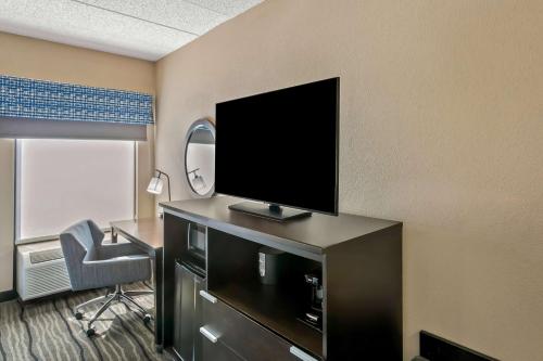 Hampton Inn Bowie - image 11