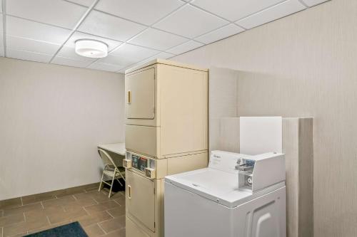 Hampton Inn Bowie - image 11