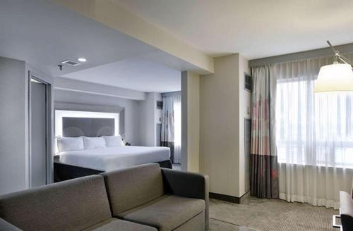Junior King Suite with Seating Area