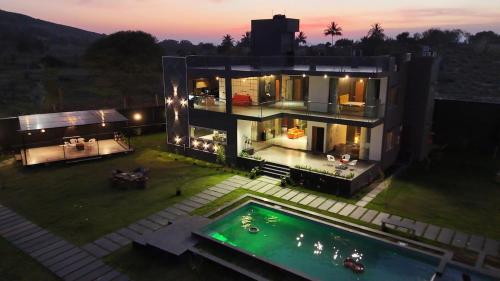 The Royalty By Jade - 5 BR Villa