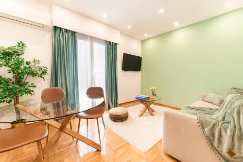 Mary's Haven Apt near metro station and Acropolis 3