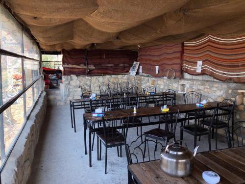 レストラン, Wadi Dana Lodge - نزل وادي ضانا in ダナ