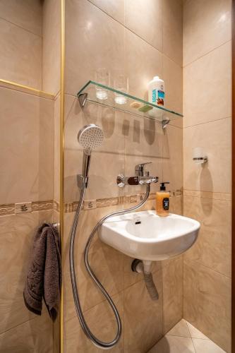 Elegant Aristocratic 2 BDRM Flat, TOP Location, Sofia (Foto 3)