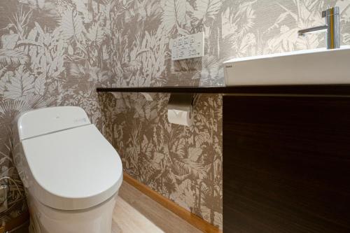 Queen Room image 1