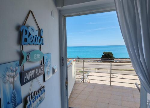 Seaview, just across the beach, Bečići, Bečići (zdjęcie 4)