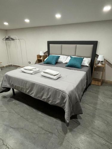 Fontanelle Home, Neapol