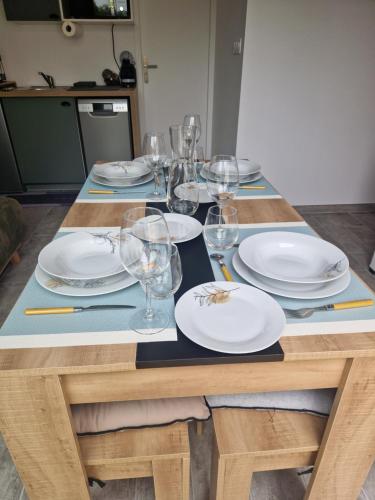 30 négyzetméteres, 1 hálószobás Ház 1 fürdőszobával Angoume területén (Appartement des Aubépines) in Angoume